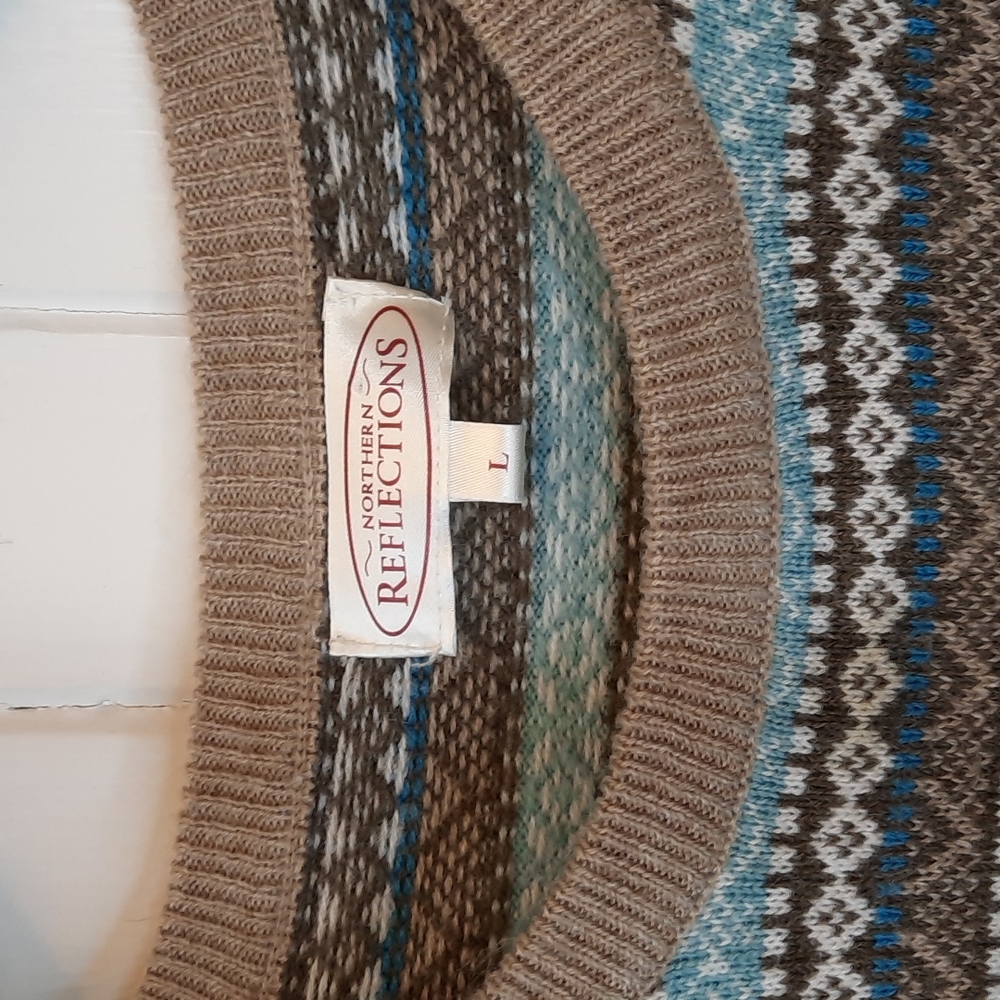 NORTHERN REFLECTIONS Striped Knit Sweater - Picture 4 of 7